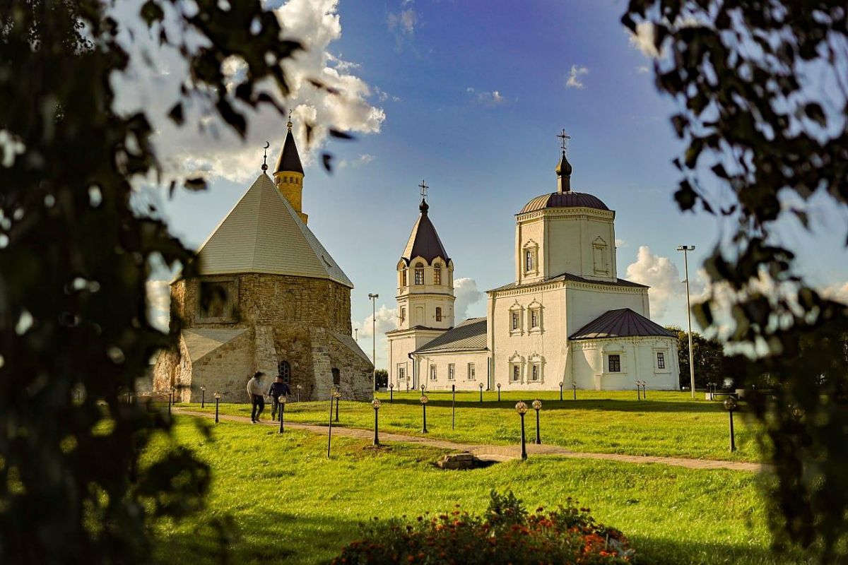 Теплоходная экскурсия в Болгар с обедом (на метеоре)
