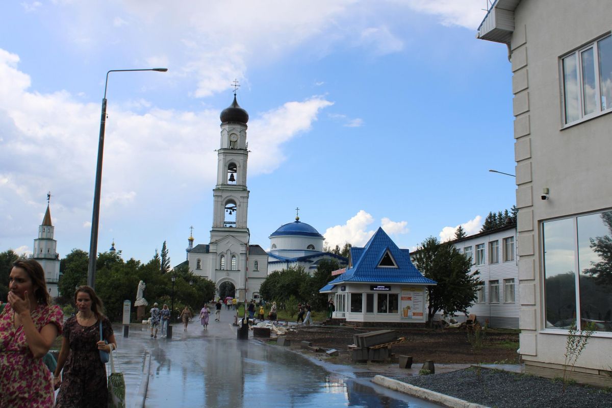 Остров-град Свияжск и вселенский Храм