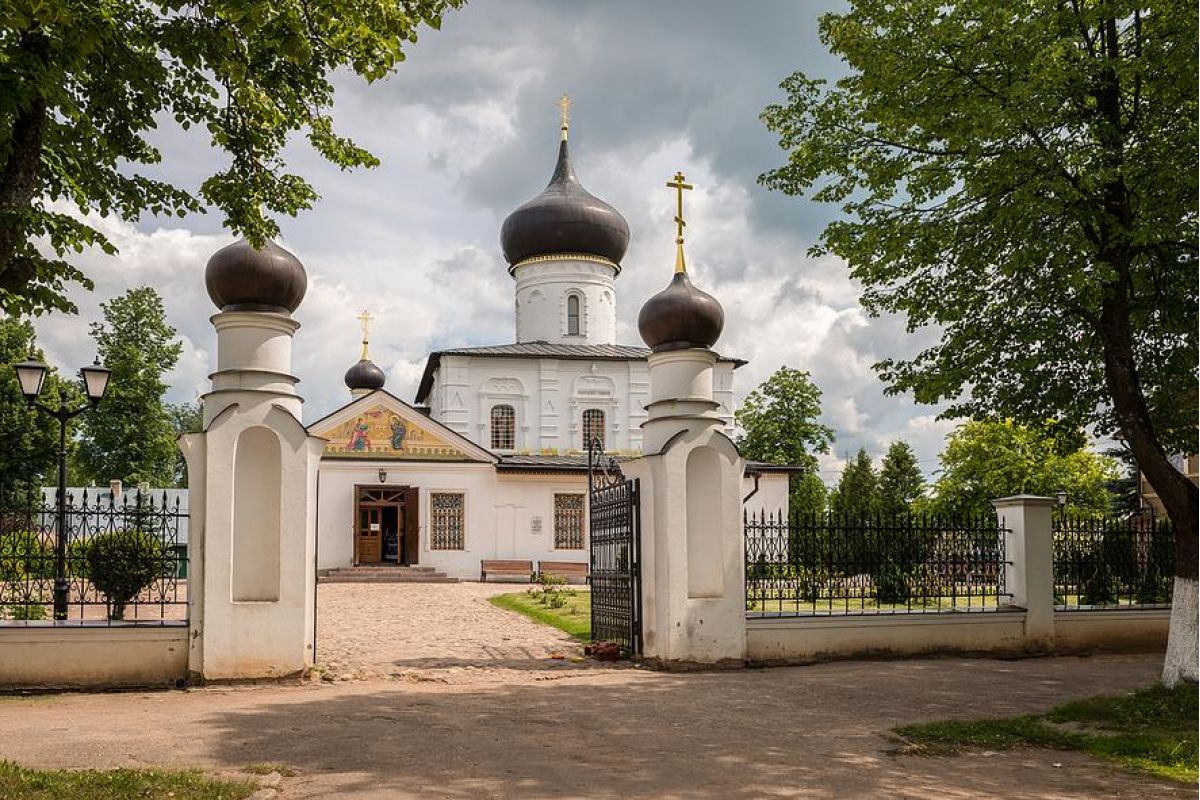 Выходные на родине России
