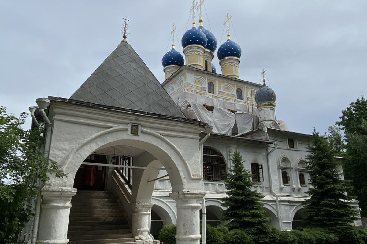 Бывшая царская загородная резиденция "Коломенское"