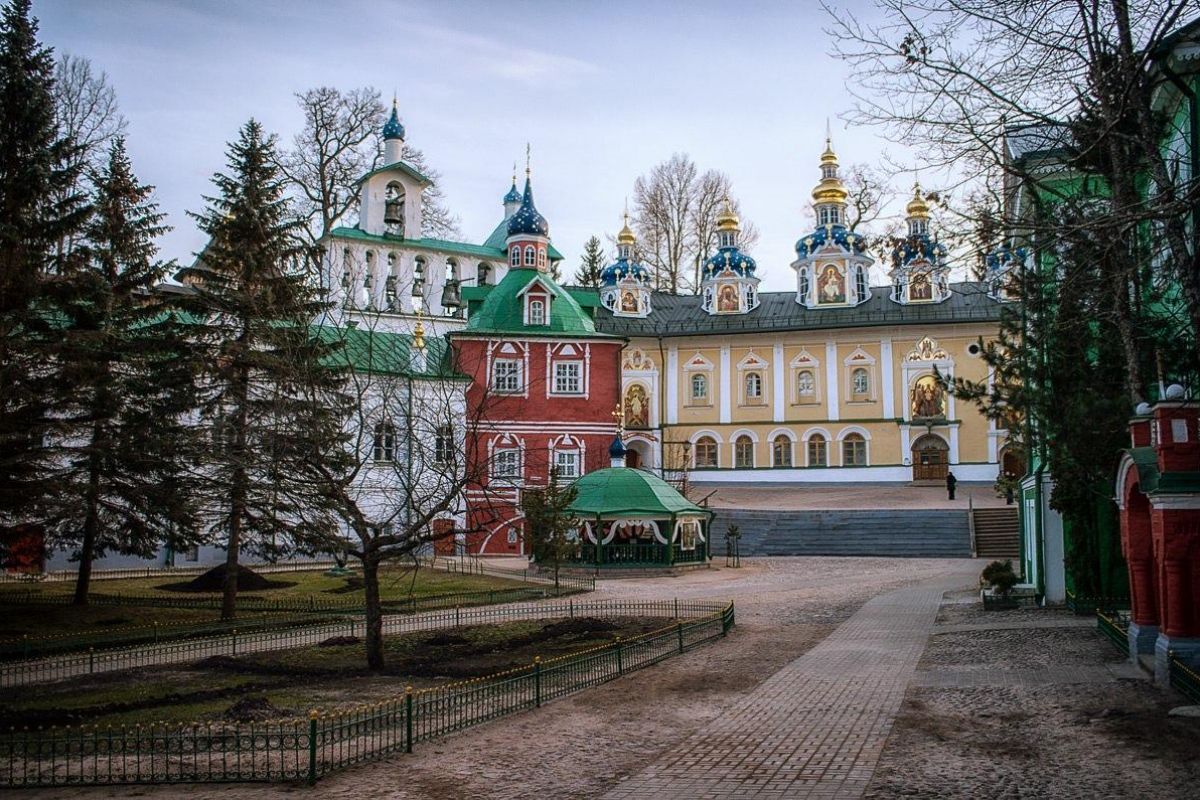 ПСКОВСКИЕ СТРАЖИ  (2 дня) поездом из Москвы