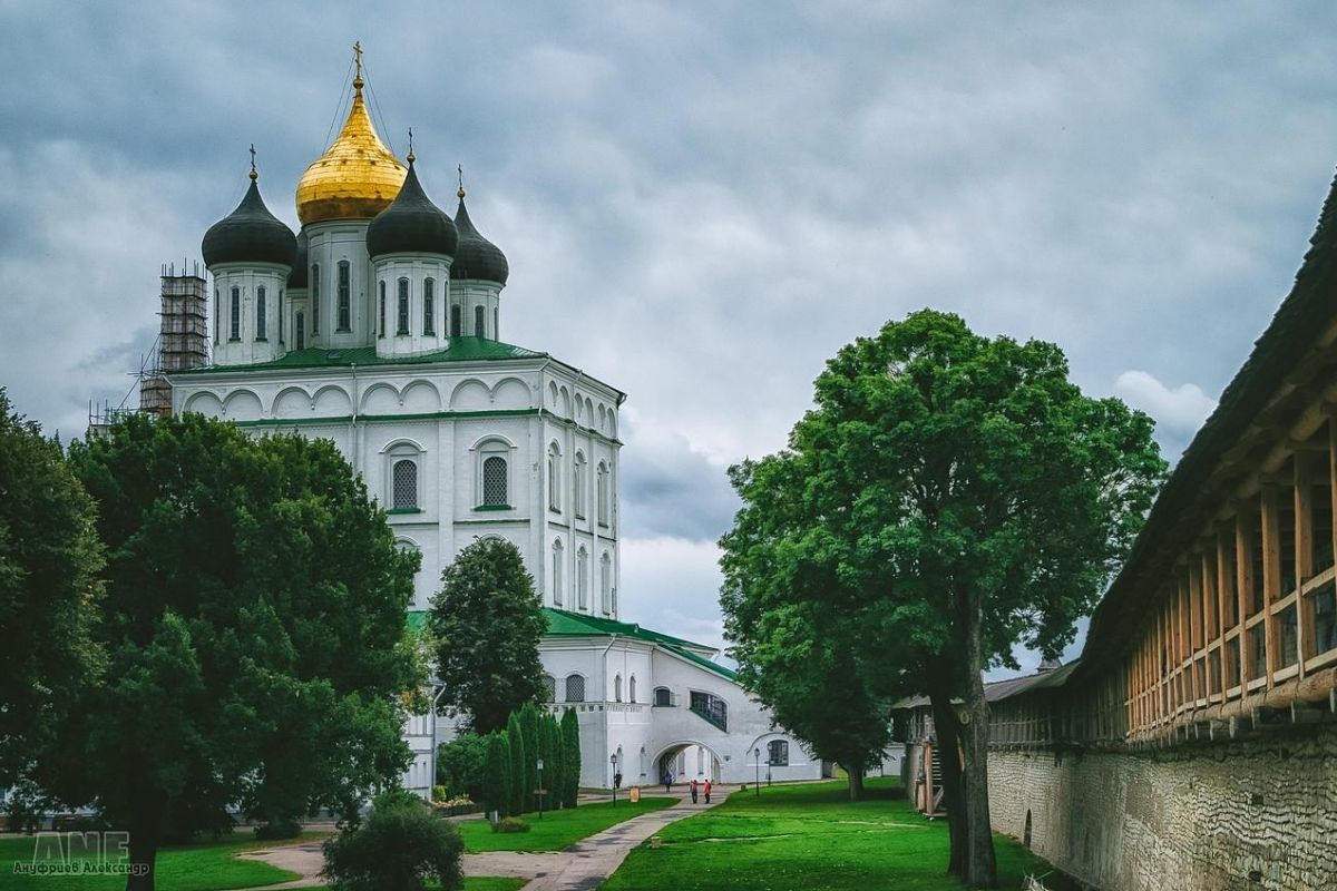 НЕ-ТИПИЧНО ПСКОВСКИЕ ДАЛИ (3 дня) поездом из Москвы